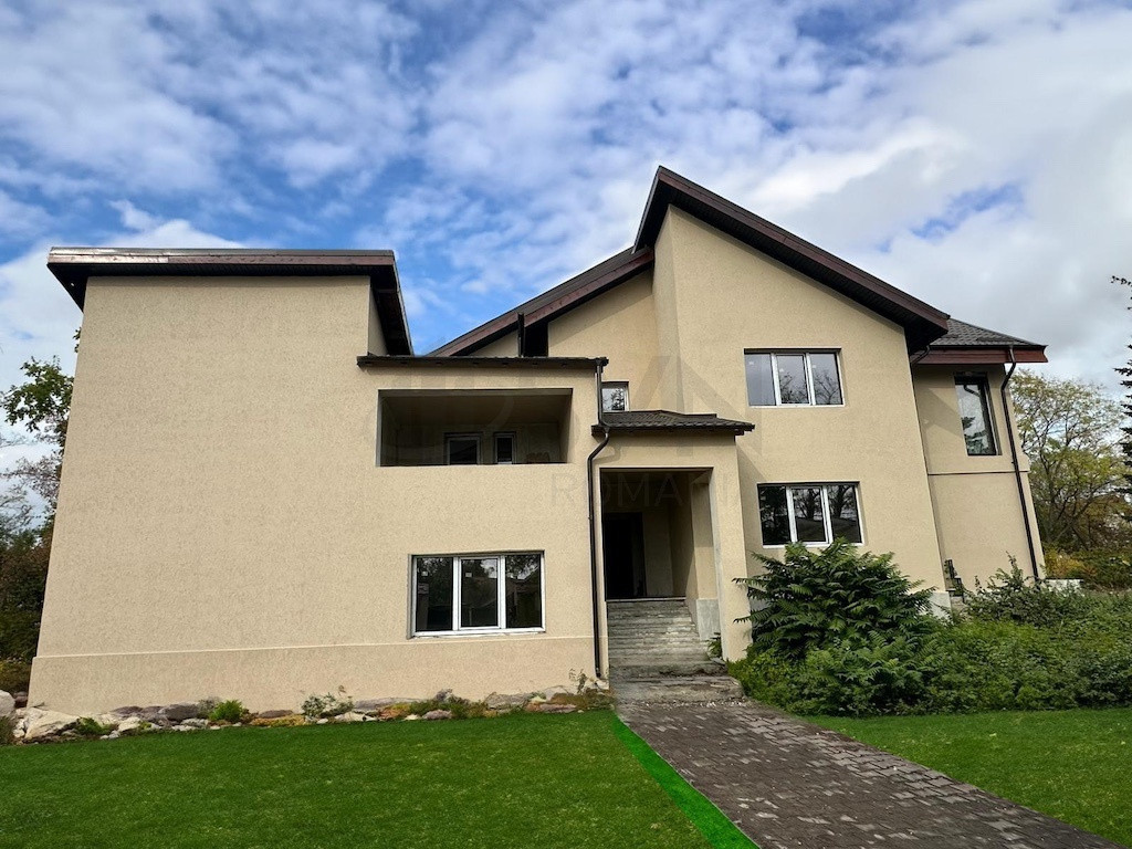 Vila de I 8 Camere I Snagov