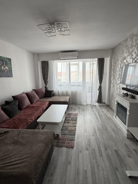 Vand apartament 3 camere decomandat-Terezian