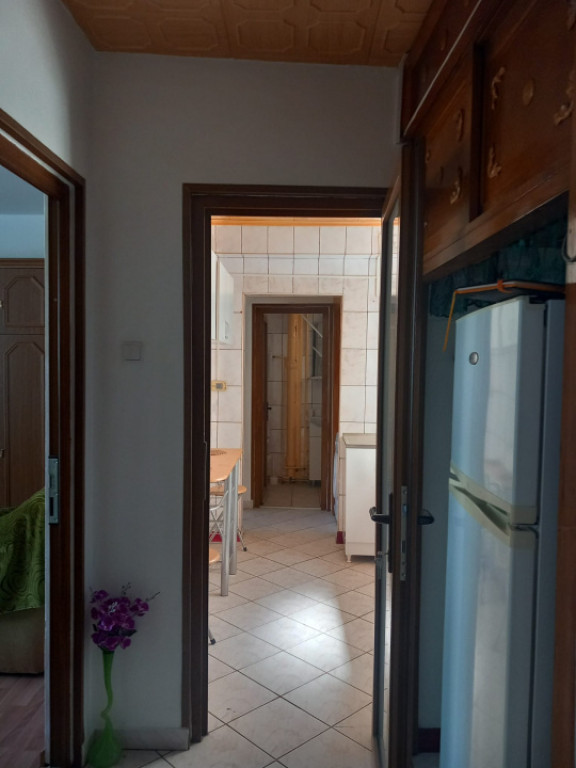 Apartament 3 camere | 75 mp | Piața Victoriei | Etaj 2 | Se