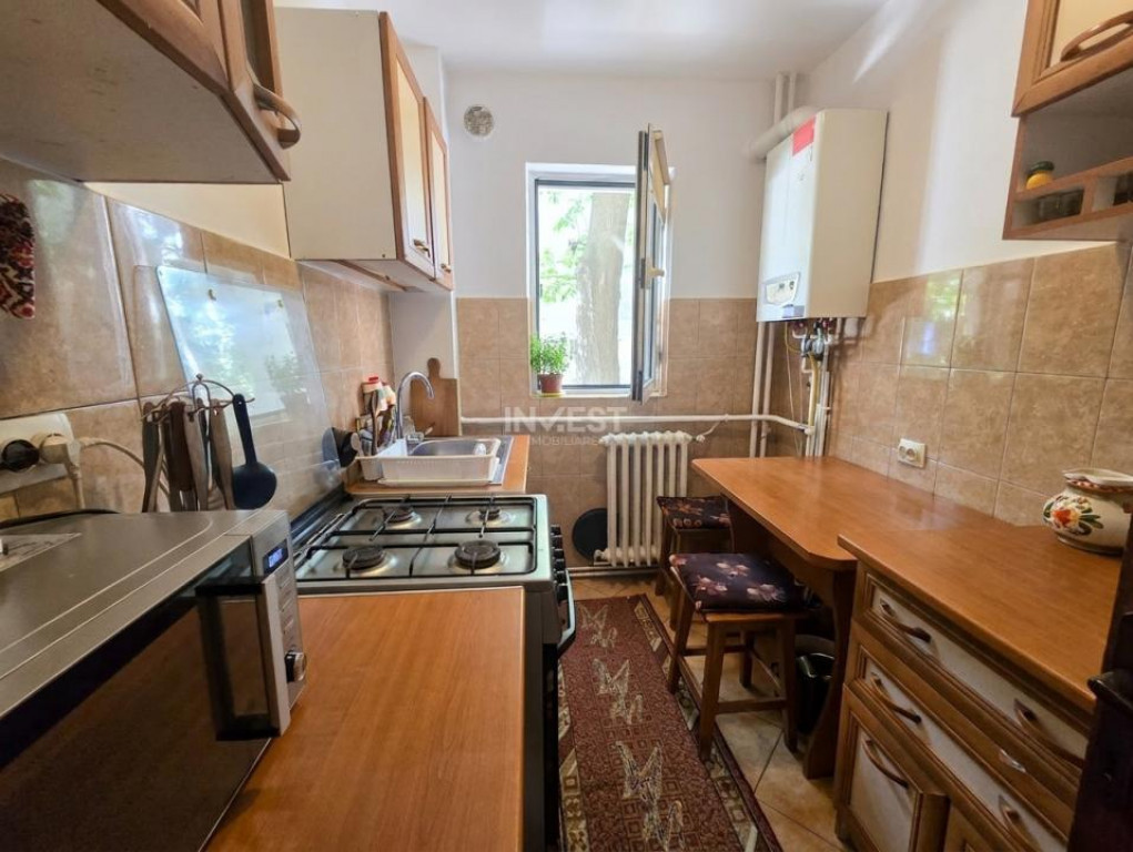 Apartament 3 camere-decomandat-etaj intermediar-Mircea Cel B