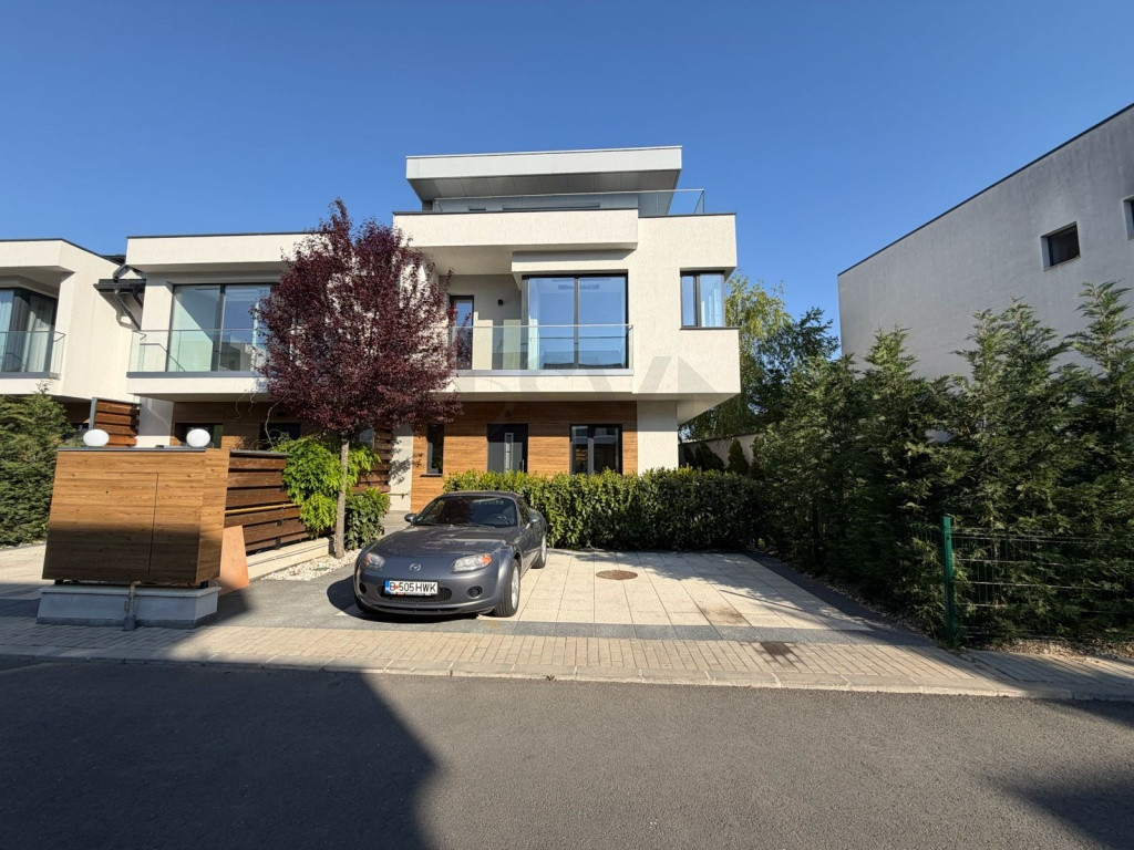 Vile Finalizate Exclusiviste Langa Lac l Complex Rezidential