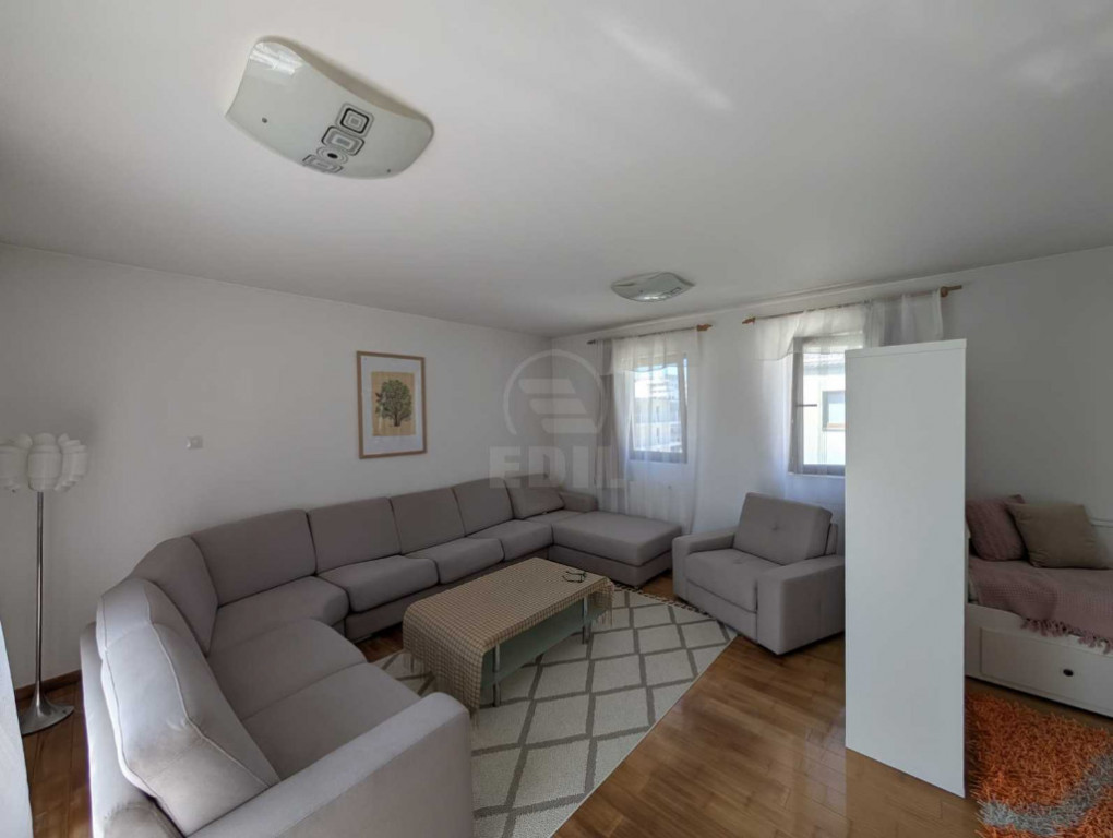 Apartament de o camera, zona Porii, Floresti