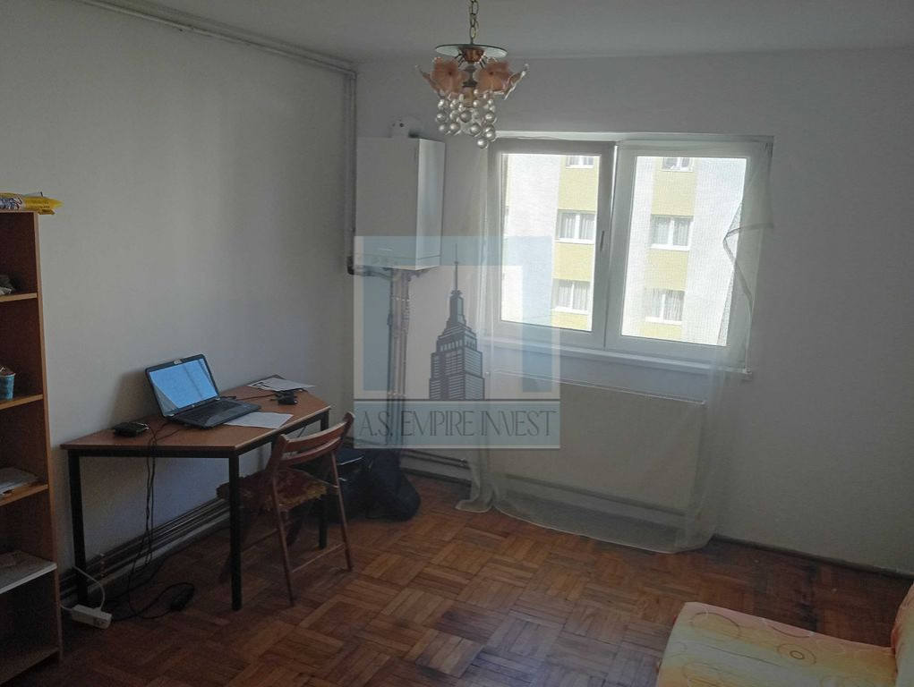 Garsoniera 24 mp - zona în Uzina 2