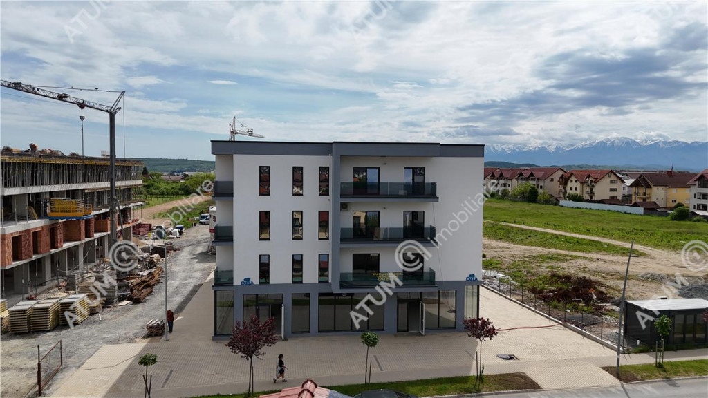 Apartament 3 camere 2 bai si balcon la etajul 1 in Selimbar