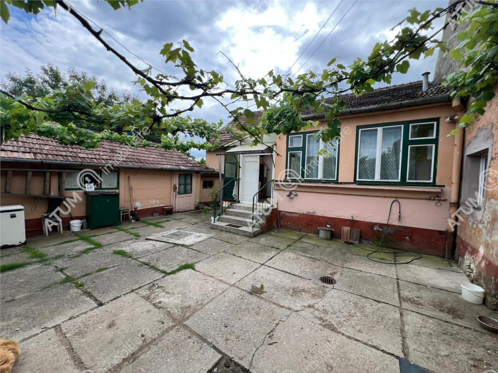 Casa individuala intabulata 7 camere 730 mp teren in Cisnadi