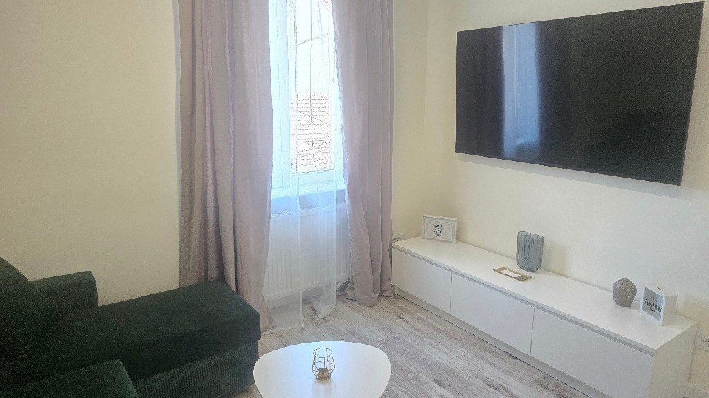Inchiriez apartament 2 camere in Deva, Baritiu, et 1, PRIMA INCHIRIERE
