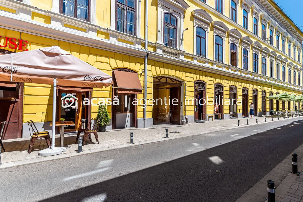 Spațiu birouri central cu 2 intrări pe Str. Unirii 1 Arad.
