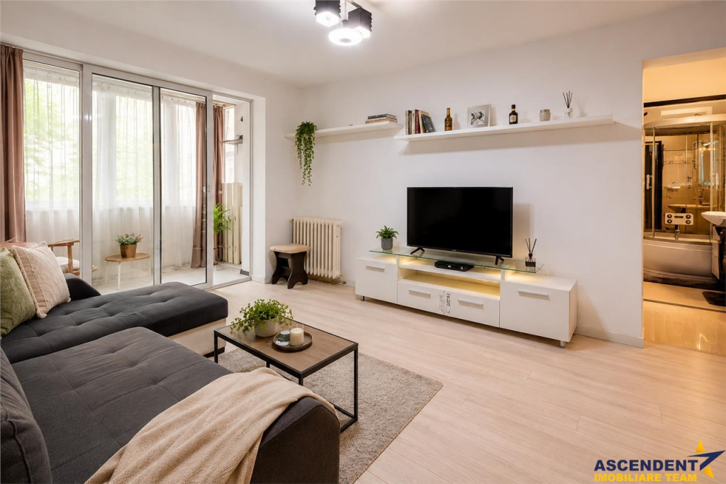 Apartament 2 camere, echipat, balcon, areal cu atmosfera lin