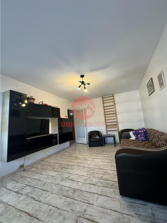 Apartament 2 Camere Decomandat - N#259;vodari