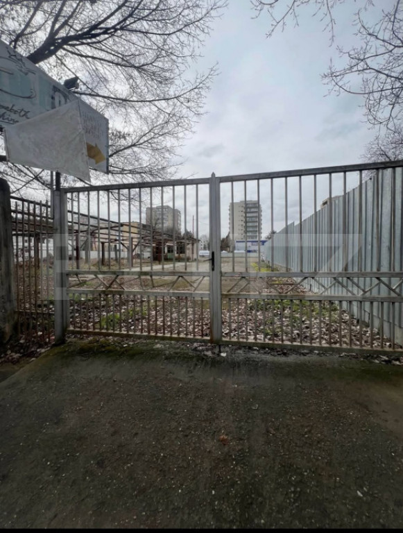 Teren industrial/comercial de închiriat, 2.608 mp, zona Mur