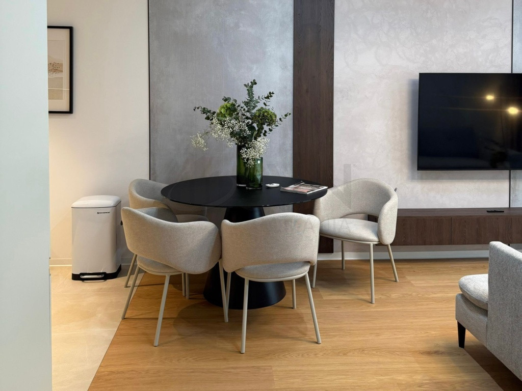 APARTAMENT SUPERB l MOBILAT l UTILAT l GARAJ l ONE FLOREA...