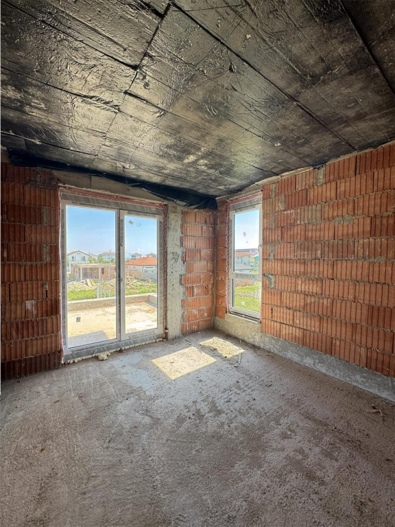 CALEA URSENI - CASA INDIVIDUALA - 4 CAMERE SI 3 BAI - TEREN