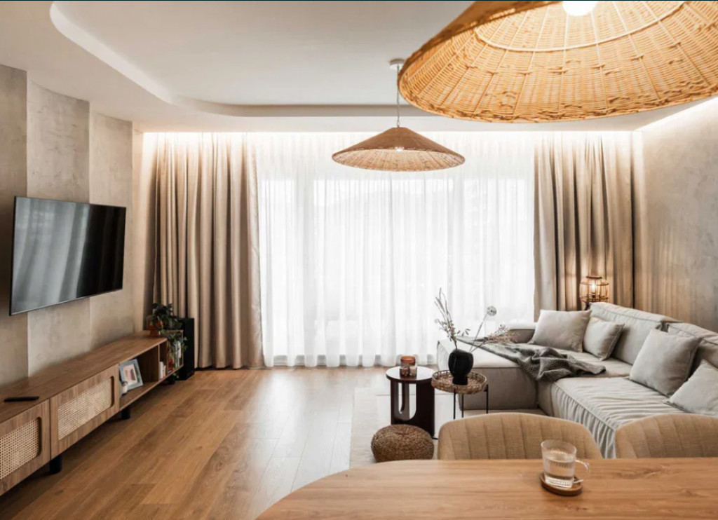 Apartament 3 camere, semidecomandat - zona Tractorul
