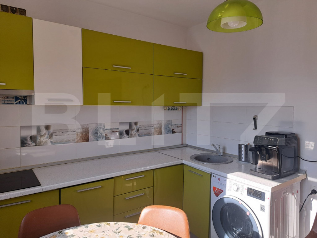 Apartament 3 camere,64 mp utili, zona Dambu
