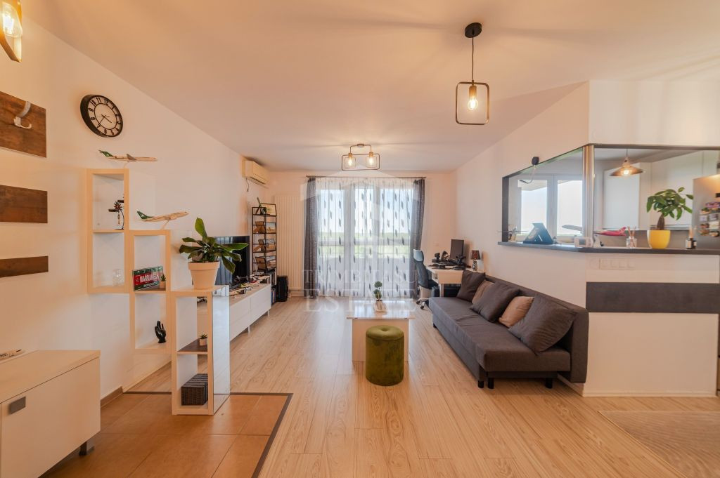 Priveliste superba spre padure | 2 camere | et10/11 | Ado...