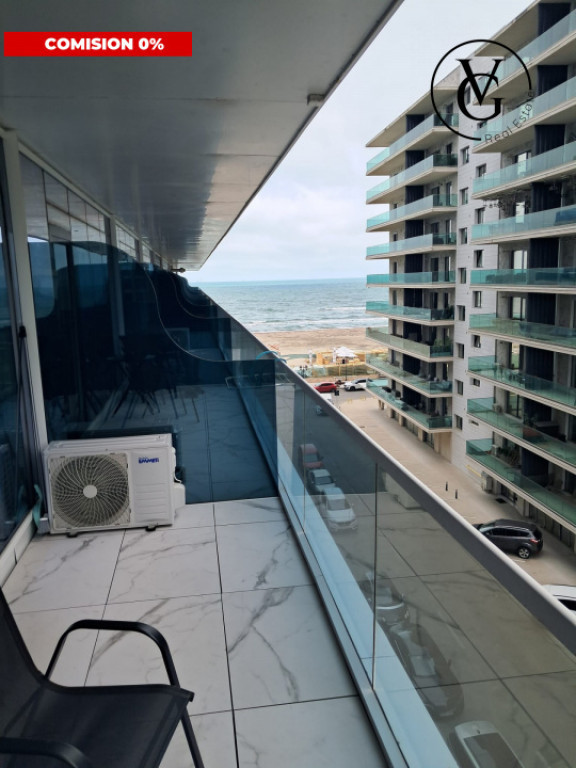 Studio mobilat modern - vedere laterală la mare - White Ti
