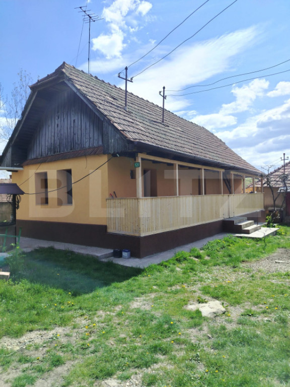 Casa renovata comuna Rediu, 50 mp, 3800 mp teren