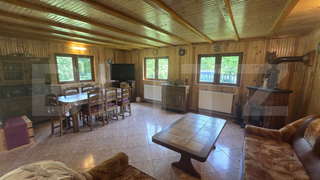 Cabană de poveste pe malul râului | Refugiu în natură, t
