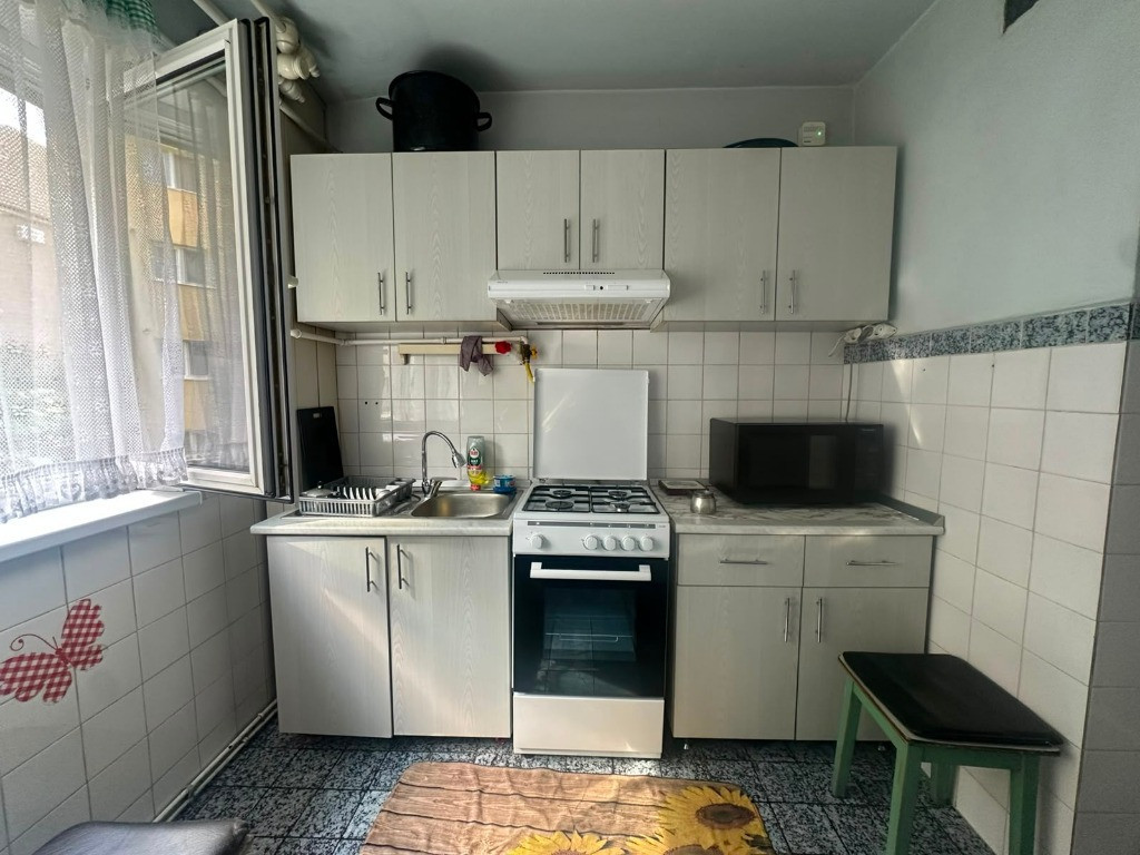 Apartament 2 camere et 1 Plopilor