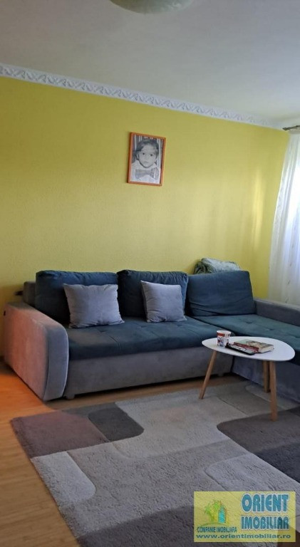 Tomis 3, de vanzare 2 camere, etaj 3, gaze, mobilat