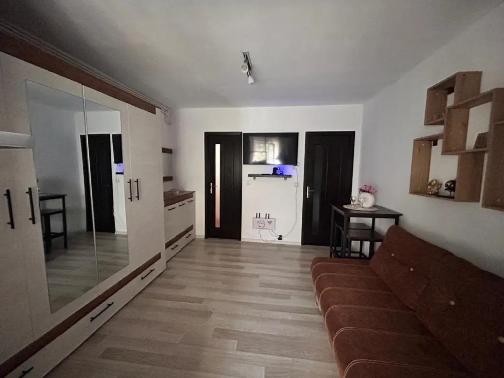 Garsonieră de vânzare ( in bloc de apartamente ) central