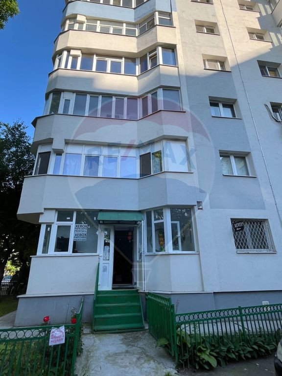 Apartament 4 camere Ideal locuință sau activitate comer...