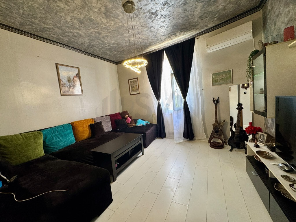 Apartament in Vila l Strada Petru Rares