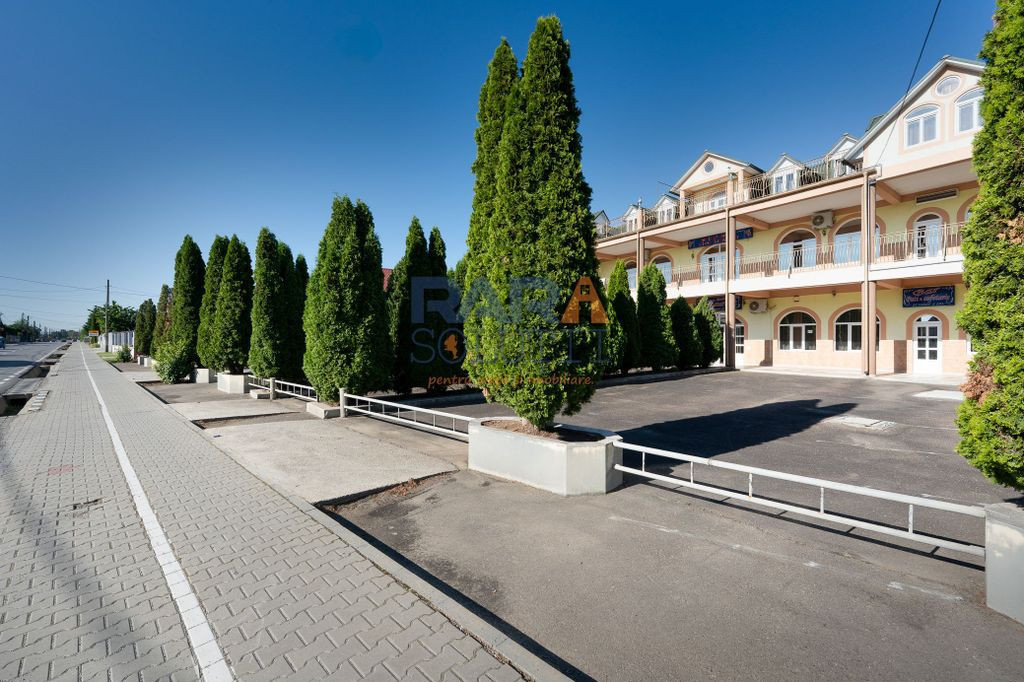 Spatiu comercial 1900 mp construiți, 3 niveluri, complet...
