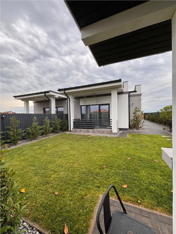 DUPLEX PREMIUM, COMPLET FINALIZAT GATA DE MUTAT, MOSNITA NOU