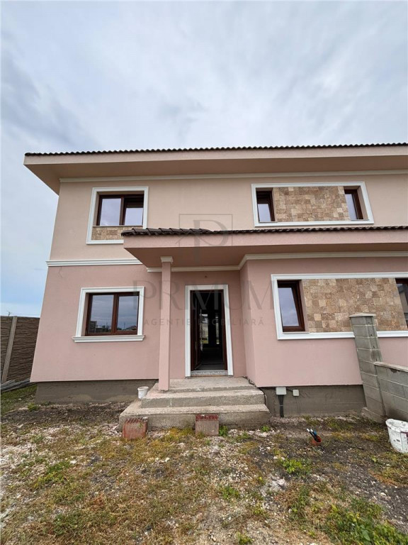 DUPLEX, Mosnita Noua, finisaje la alegere