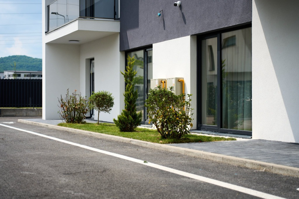 Casă modernă tip duplex de vânzare în Florești – Str. Lacului