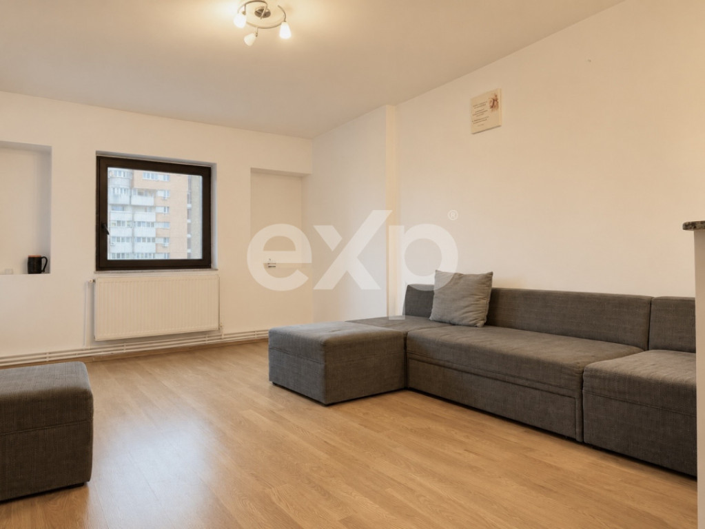 Apartament cu 2 camere de închiriat, strada 9 Mai, zona cen