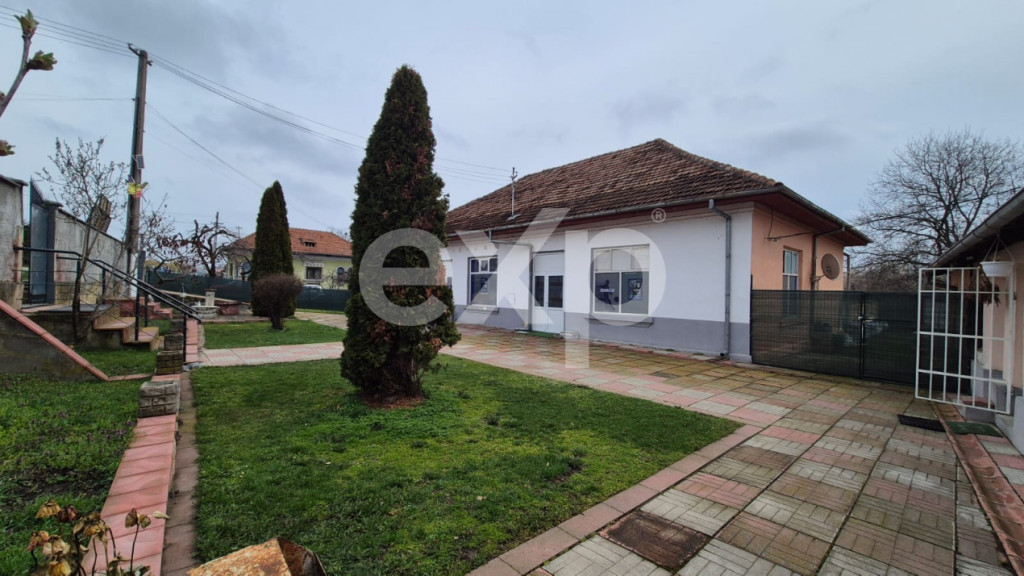 Spațiu Comercial 210 mp + Teren 2.000 mp | Centru Băjești