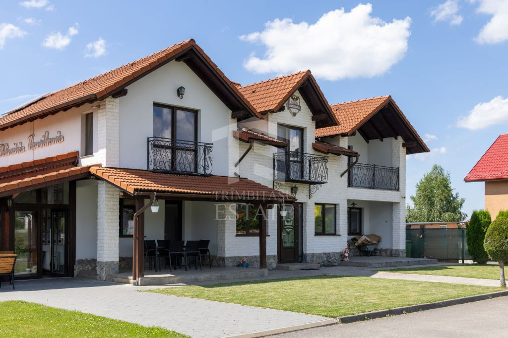 Spațiu comercial stradal de închiriat - Central - Iuliu...