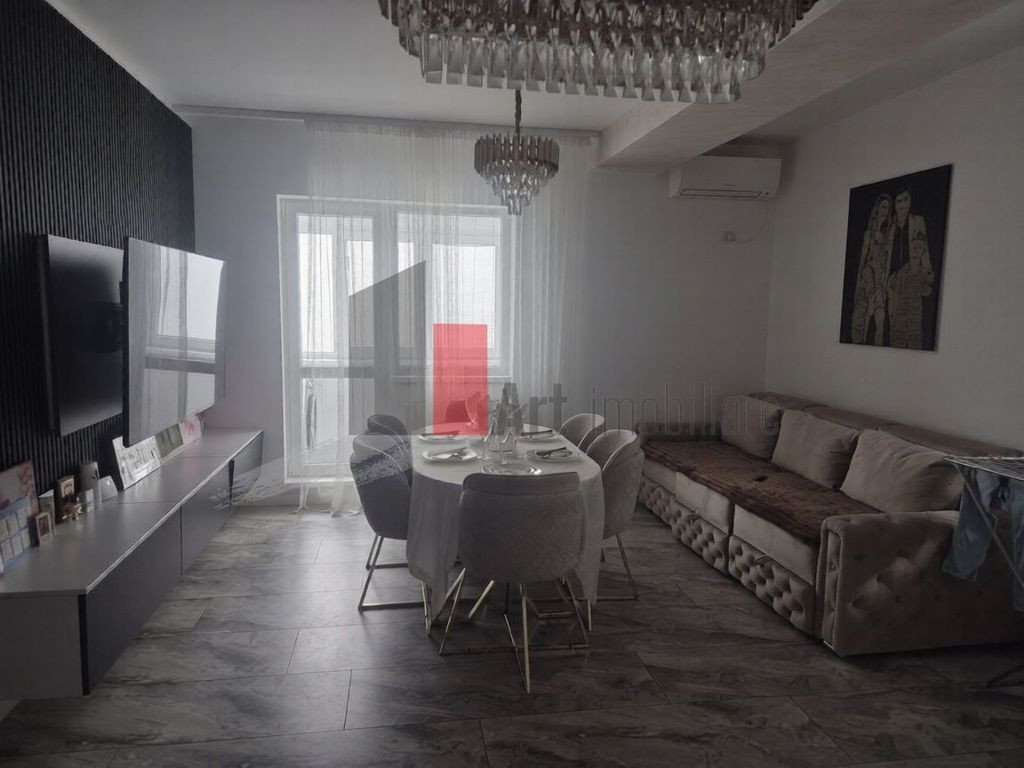 Vanzare apartament 3 camere 70 mp-Weiner Palada+loc de pa...
