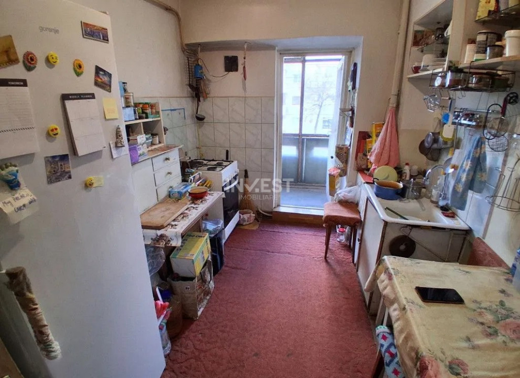 Apartament de vanzare 3 camere, 79 mp, etaj 1, zona Canta, I