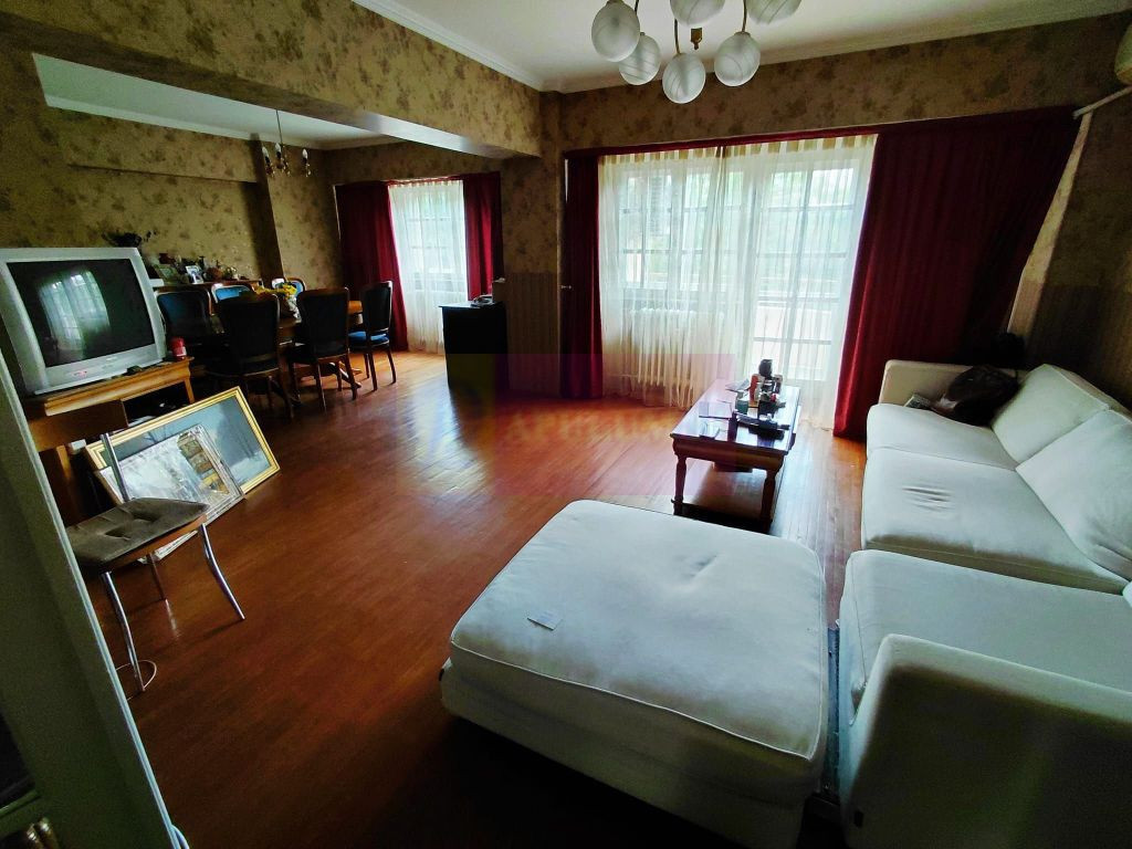 Apartament 4 camere Unirii-CASA POPORULUI