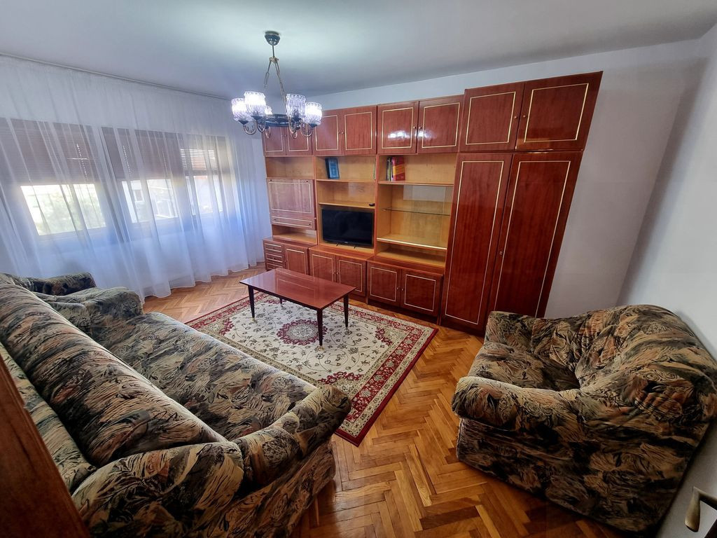 Icil- apartament 3 camere decomandat cu gaze