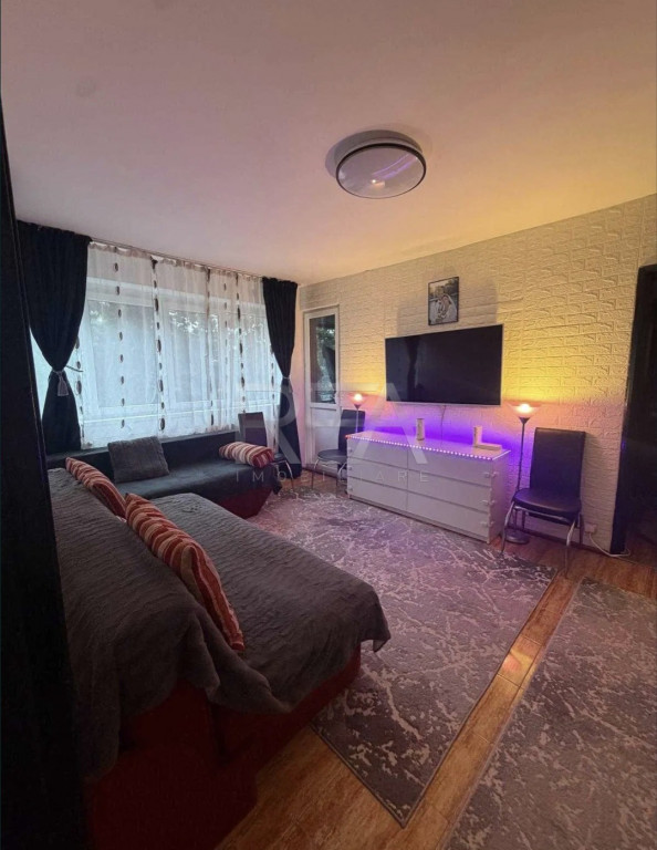 Apartament 2 camere lângă metrou zonă liniştită Râul D