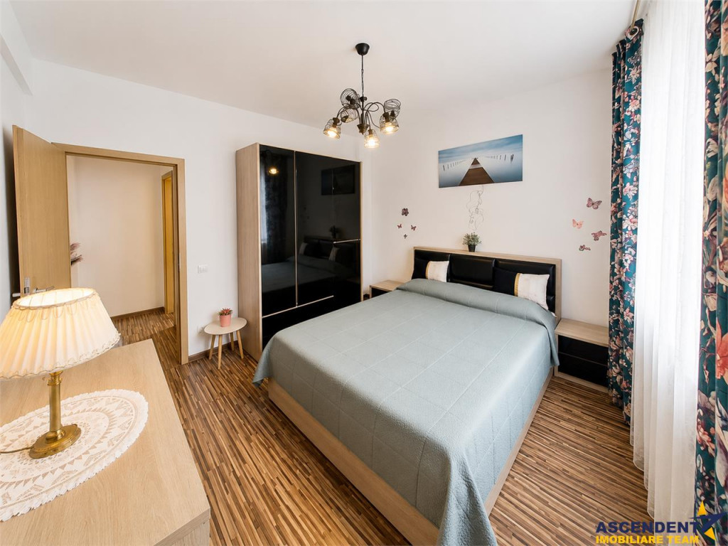 Apartament 2 camere, decomandat, luminos, Rasnov, Cartierul