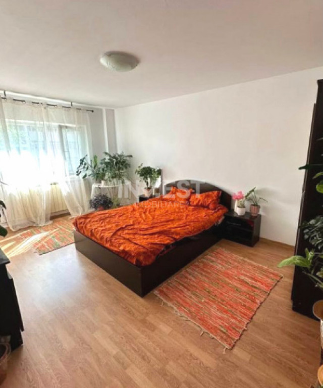 Apartament cu 1 cameră decomandat - etaj 1 - zona Gării In