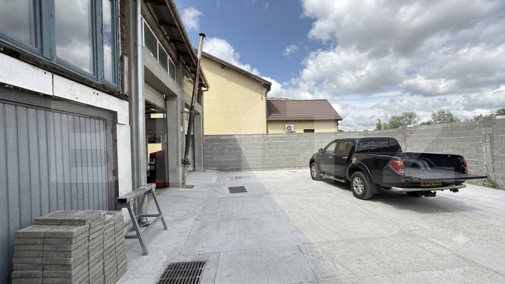 Hală cu service auto funcțional – 300 mp, 700 mp teren,
