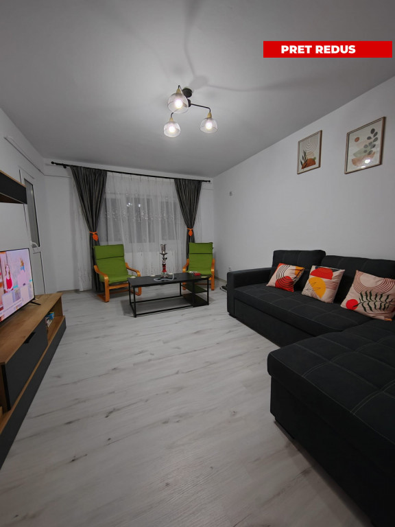 Apartament, 2 camere, decomandat, etajul 1/10, zona 8 Martie