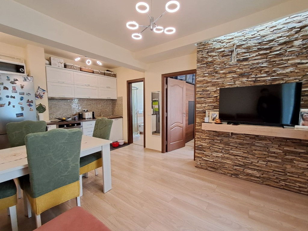 Apartament et.2 mobilat si utilat zona Porii Floresti