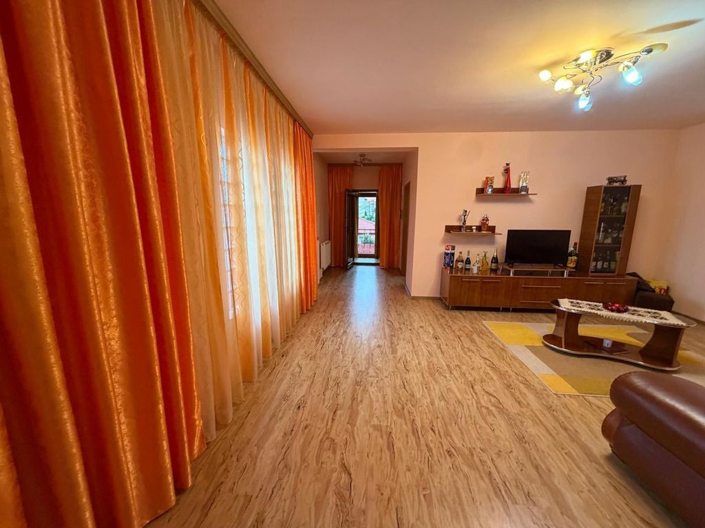 CASA BCA P+1+M ZONA TROCADERO