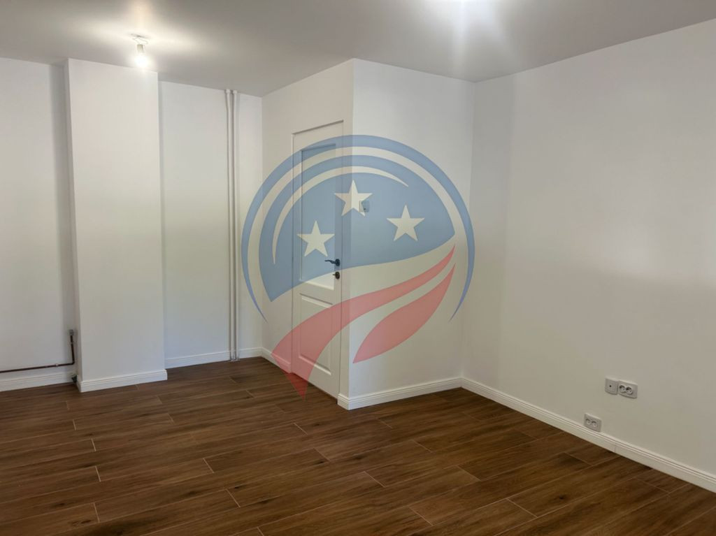 Spațiu comercial de închiriat – 52 mp | Parter