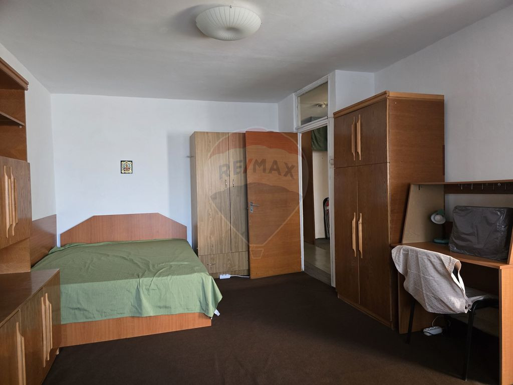 Garsoniera în zona Sebastian, spatioasa, luminoasa, libera