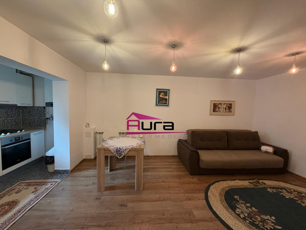 Inchiriez apartament 2 camere zona Piata Noua