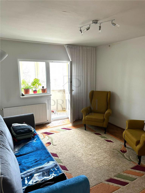 GIROCULUI - ETAJ 2 - BLOC IZOLAT - 3 CAMERE - 2 BAI