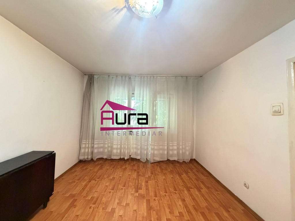 Apartament 2 camere zona Piata Noua